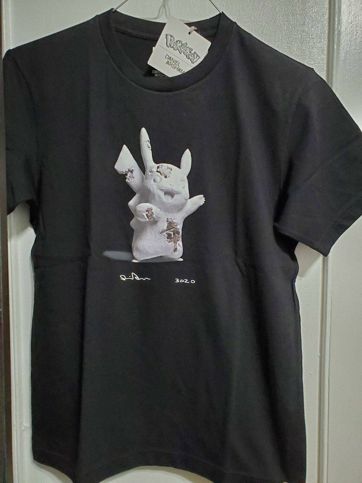 US SELLER- Daniel Arsham x Pokemon x Uniqlo Short Sleeve UT Men’s