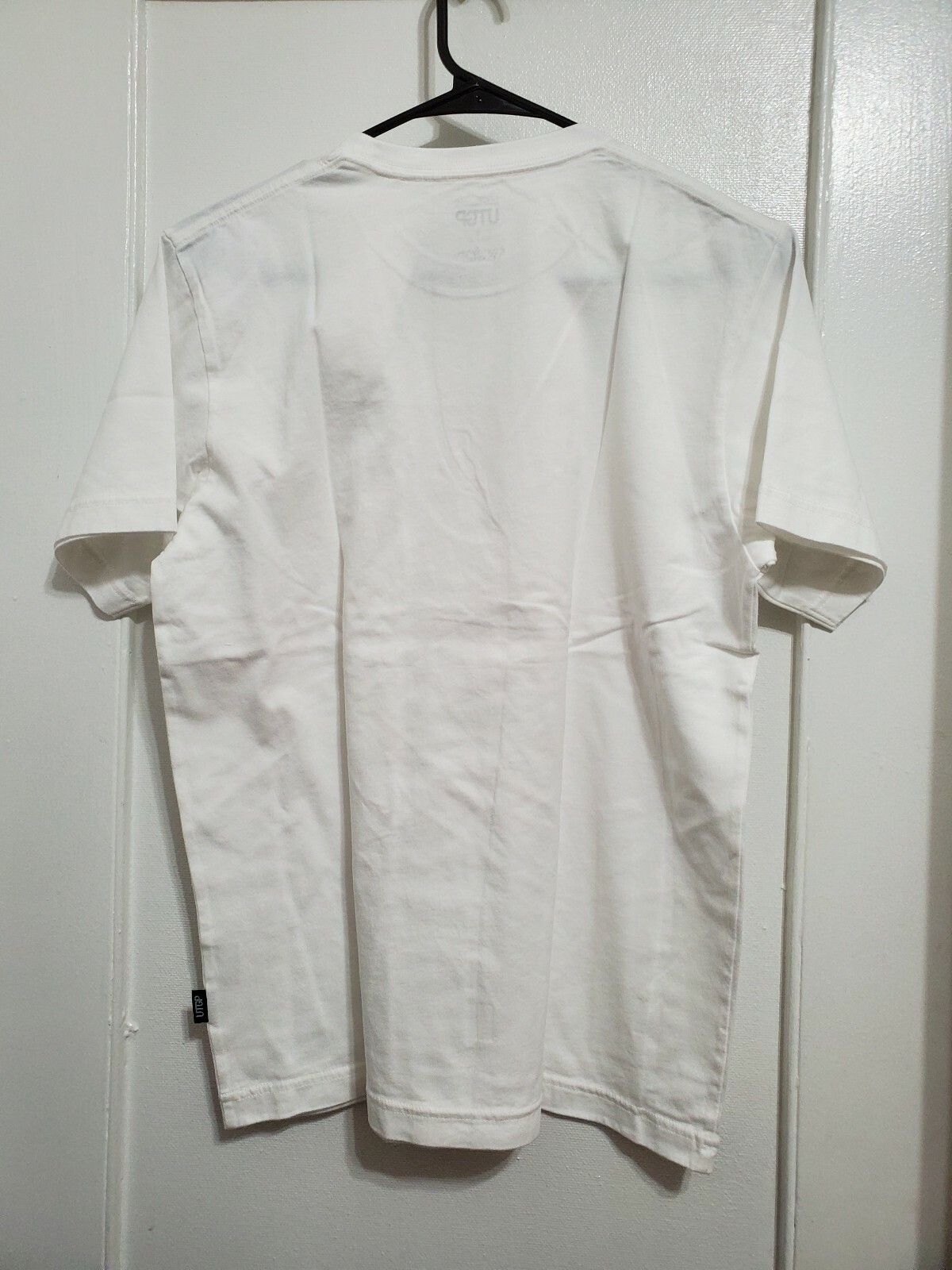 US SELLER- UNIQLO MENS UTGP POKEMON UT (GRAPHIC T-SHIRT, SHORT SLEEVE) PIKACHU