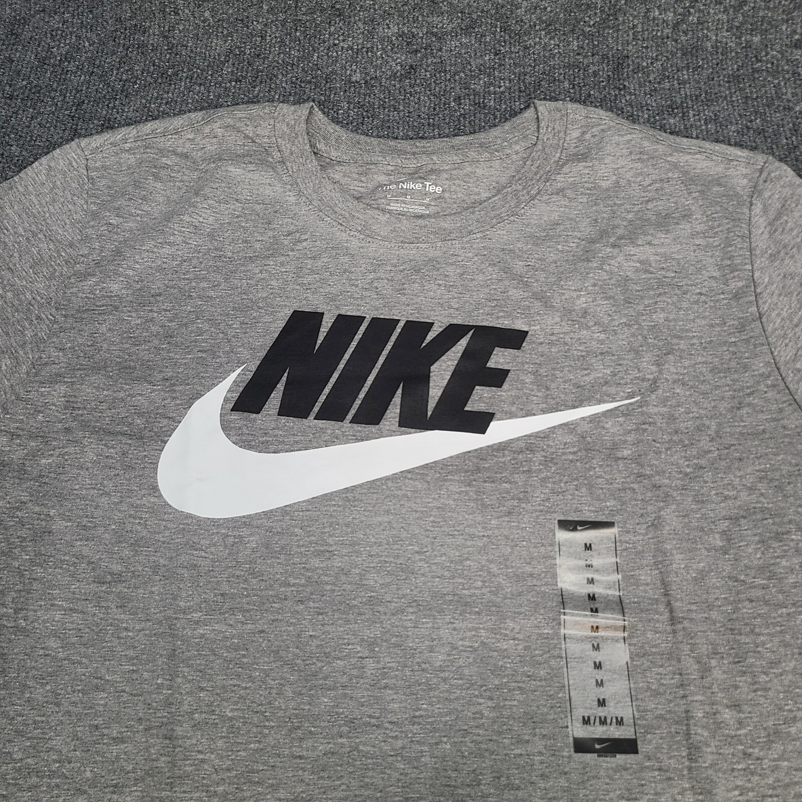 Nike Shirt Mens Medium Gray Grey Heather White Black Futura Sportswear New Tee