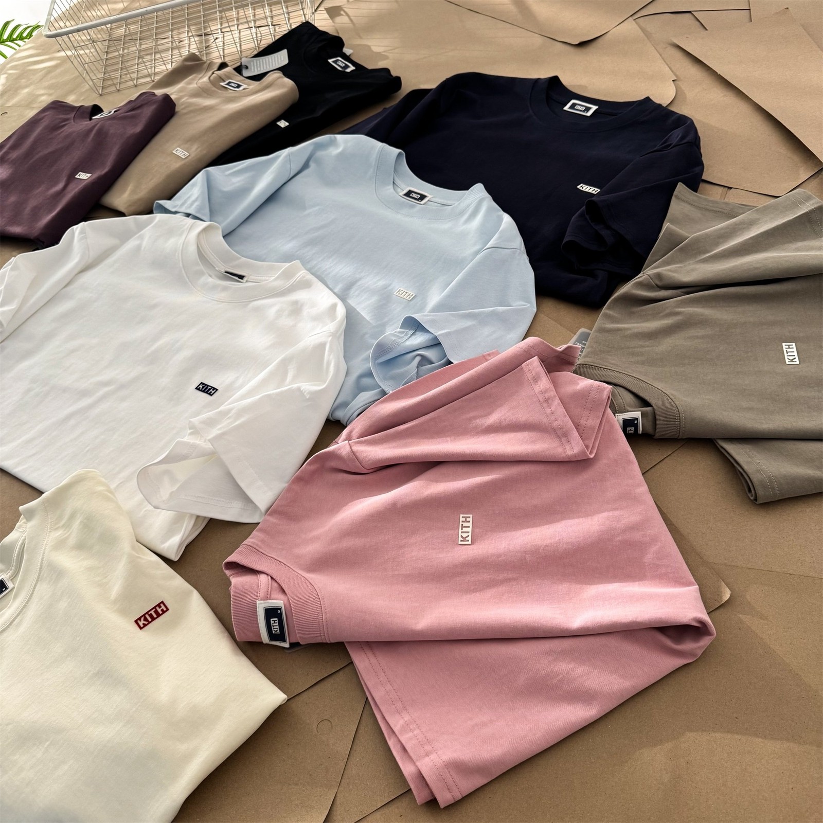 Kith Simple Flocked Small Box Logo Loose Neck Solid Color Short Sleeve Couple